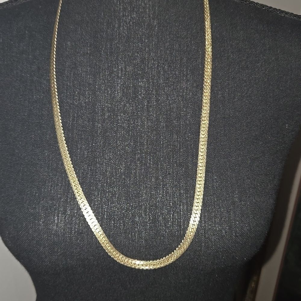 Vintage Herringbone gold toned necklaces. - Picture 7 of 11